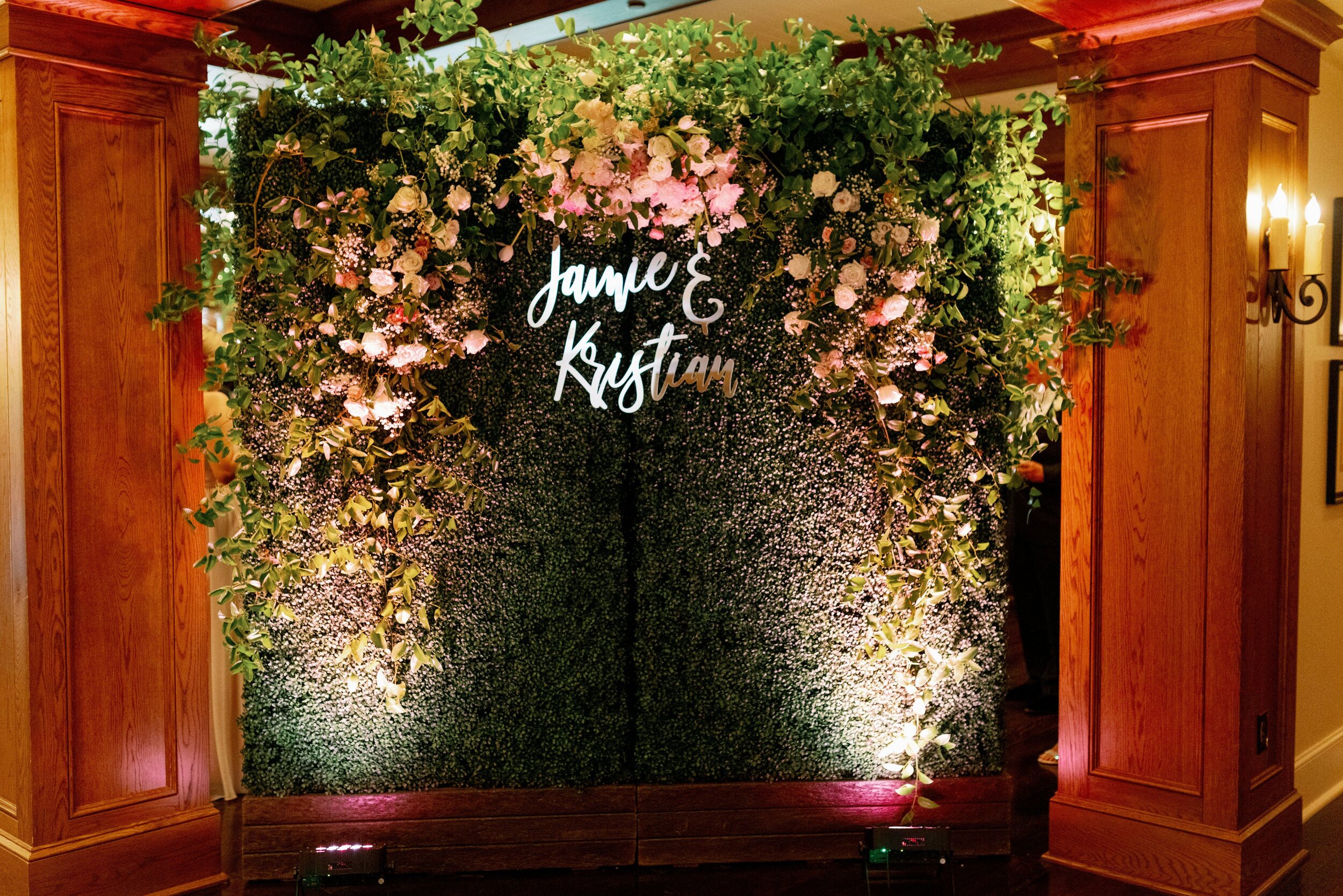 Hedge Wall at Wedding Reception.jpeg
