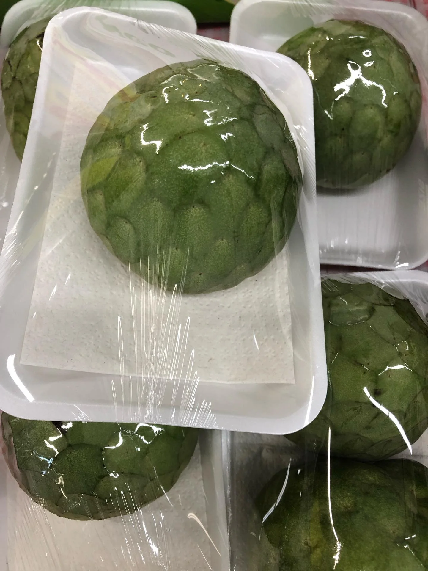 Hot Selling tropical fruits in winter!