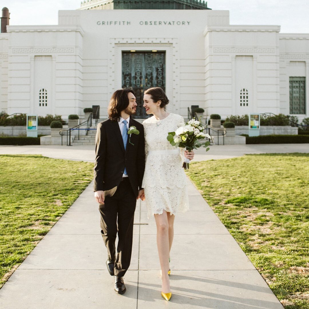 My favorite moments from Jonathan &amp; Christin&rsquo;s early morning elopement at Griffith Observatory! They were lucky enough to have a few family members present with them (both in-person and via facetime!)
⠀⠀⠀⠀⠀⠀⠀⠀⠀
 #griffithobservatoryelopemen