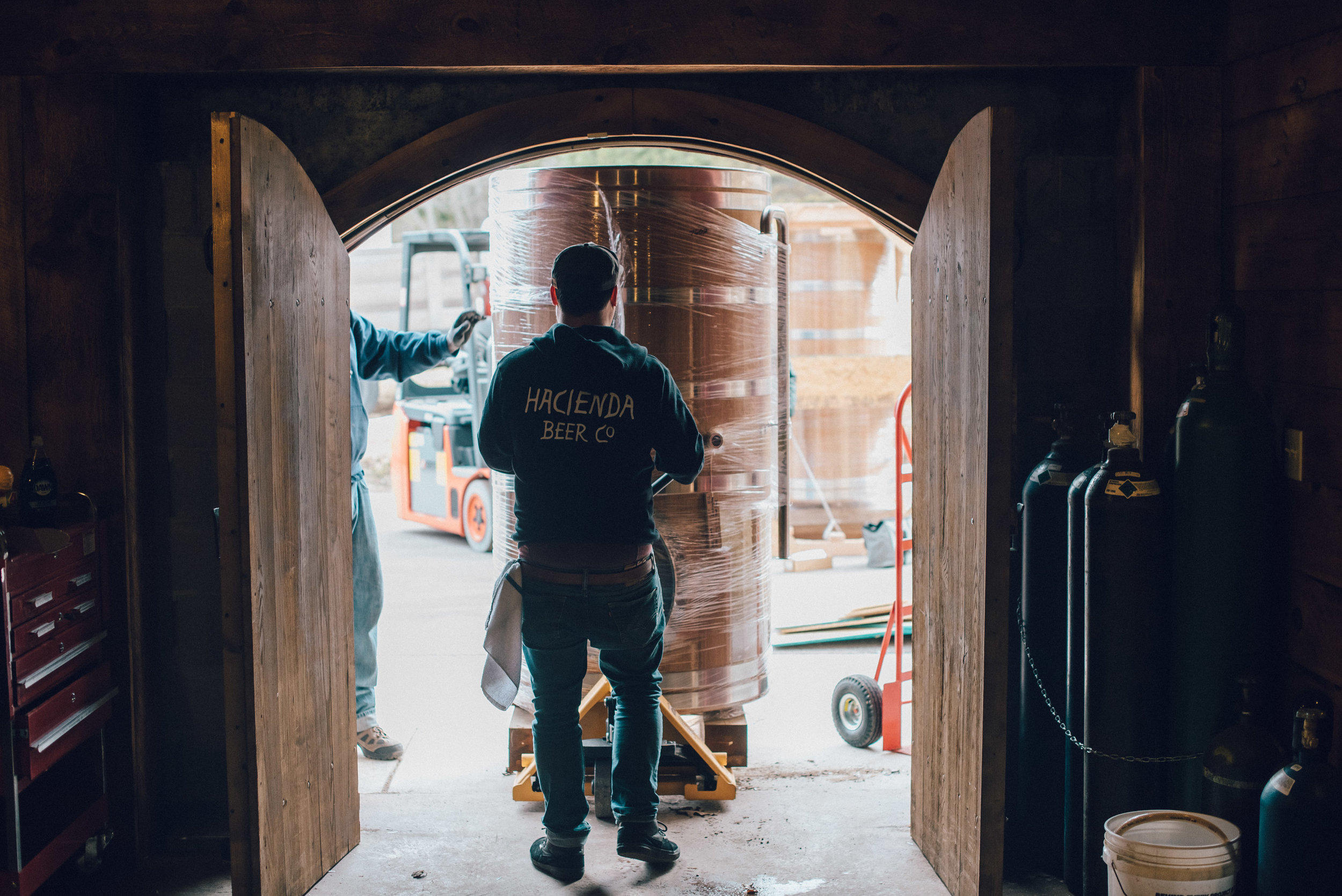 Behind the Scenes: Foeders Arrive in Baileys Harbor