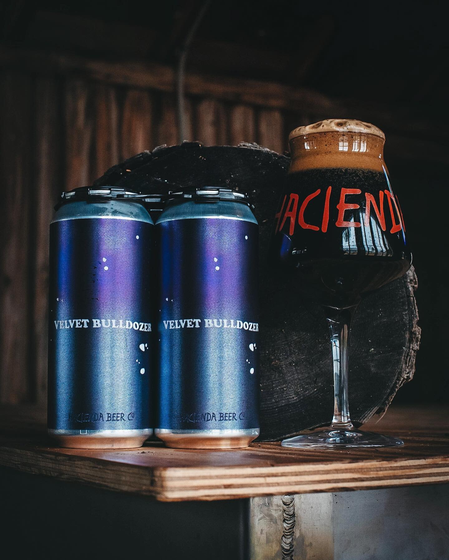BLACK FRIDAY. 😈

On Draft Today:
Velvet Bulldozer 2022 - Imperial stout conditioned on cacao nibs, Madagascar + Ugandan vanilla bean + @iselycoffe espresso. 12% ABV. 2-packs will be available in both taprooms. 

BBA Velvet Bulldozer 2022 - Imperial 