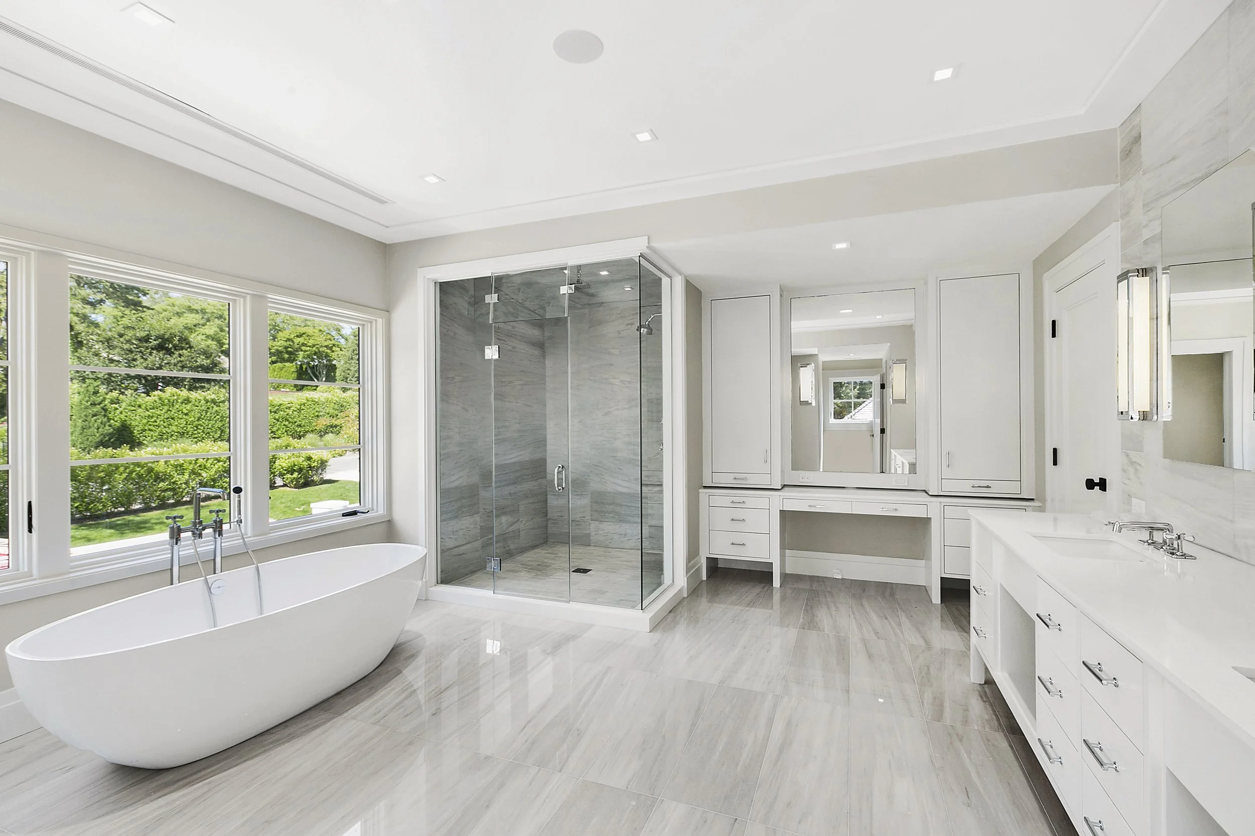 32_Westway_Drive_Southampton_NY_11968_(177936159861312).jpg