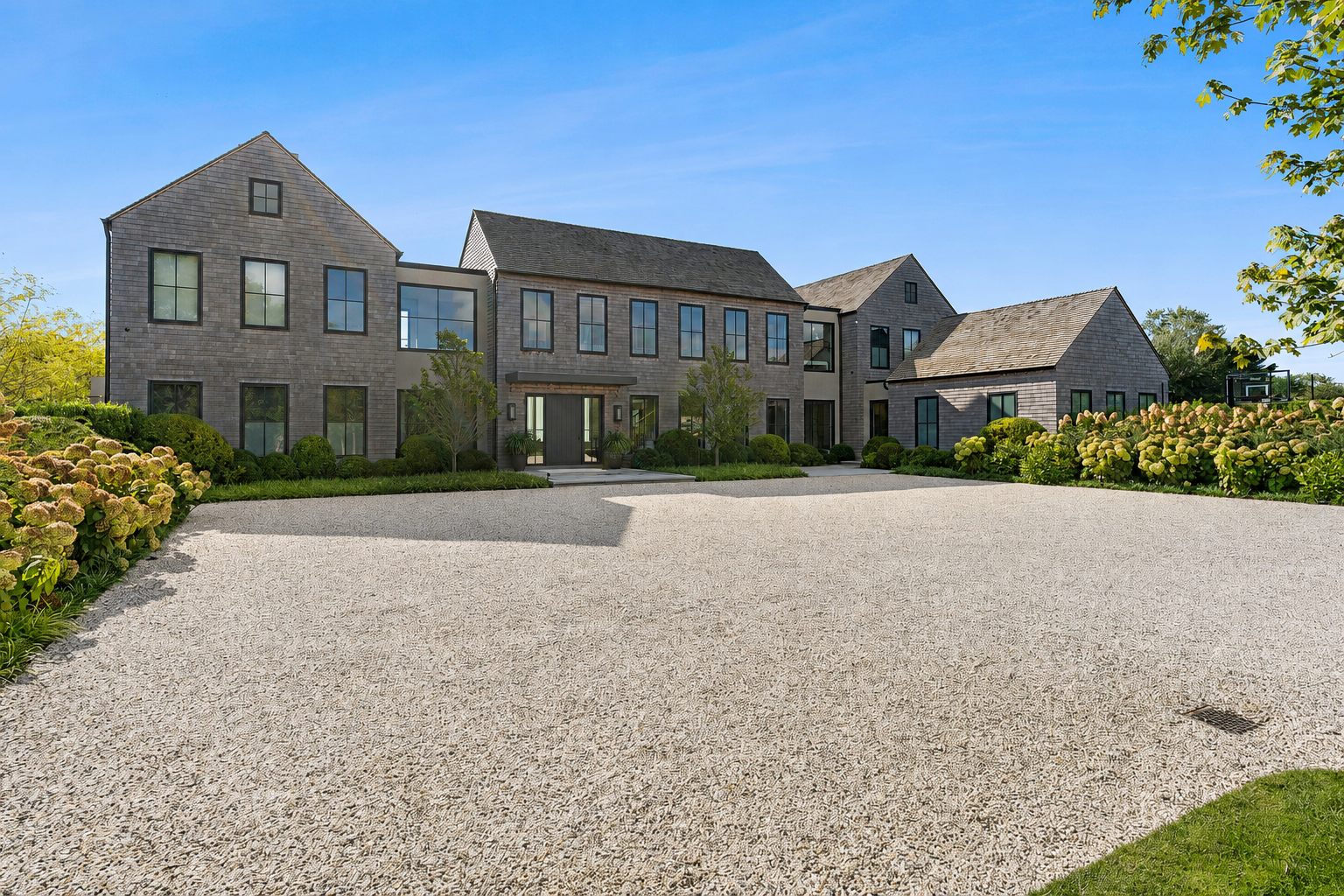 Townline front driveway photoshopped.png