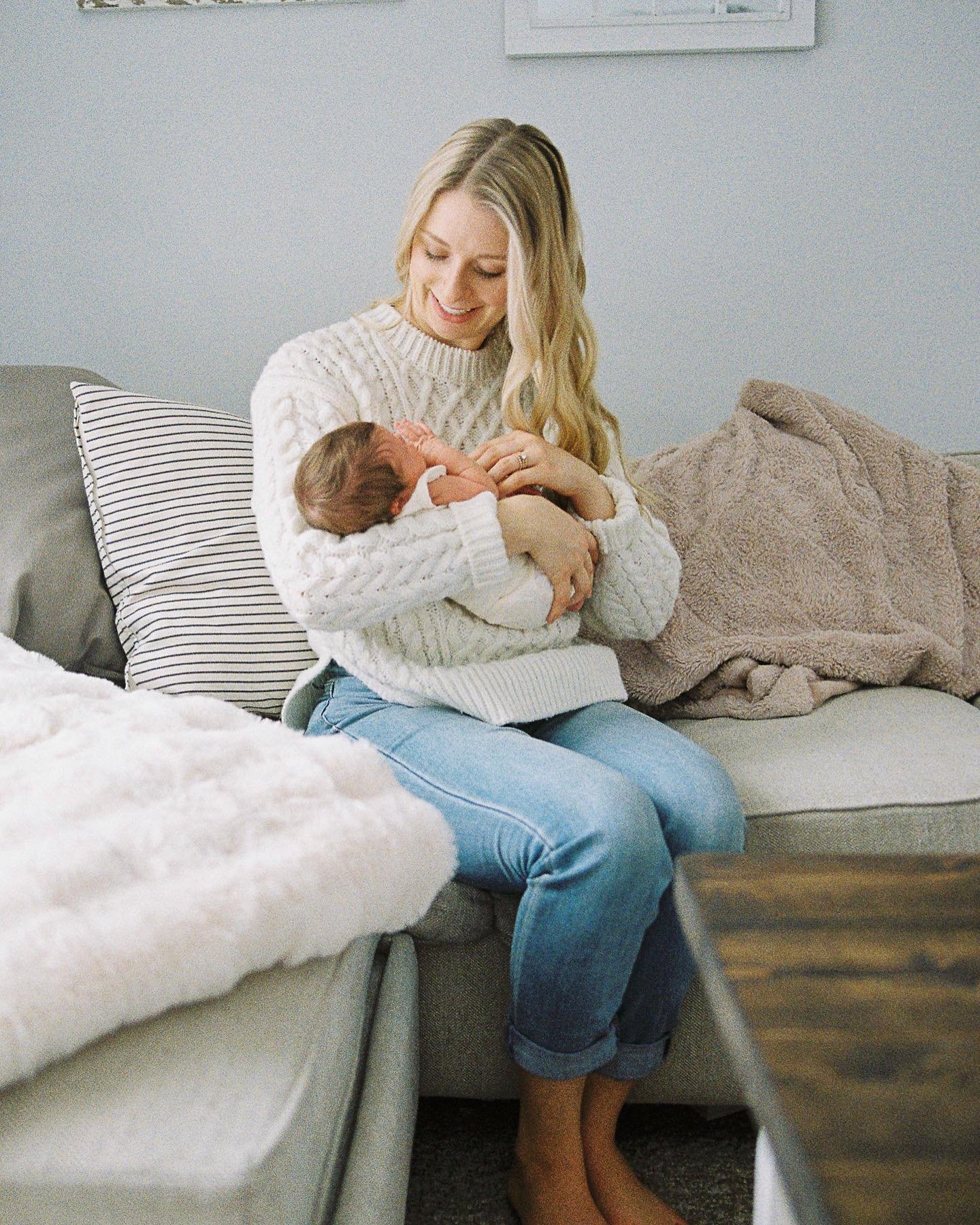 FILM FRIDAY!! 

Sharing these precious moments from an in home newborn session captured on 35mm film. 

Option to add a roll of film to your sessions is included in my new price guide!