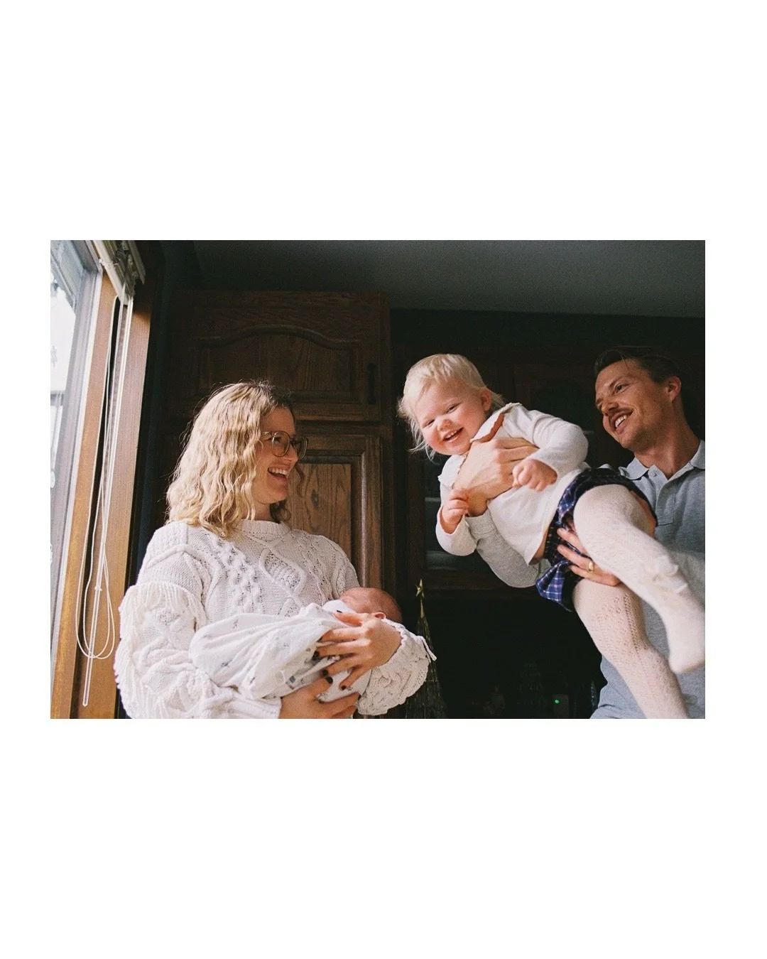 To be absolutely transparent, my mind is drawing blanks on captions and that has halted my ability to create posts. My brain space just can&rsquo;t juggle it at the moment. 🙂✌🏼But this sweet newborn session has some of my favourite film photos as o