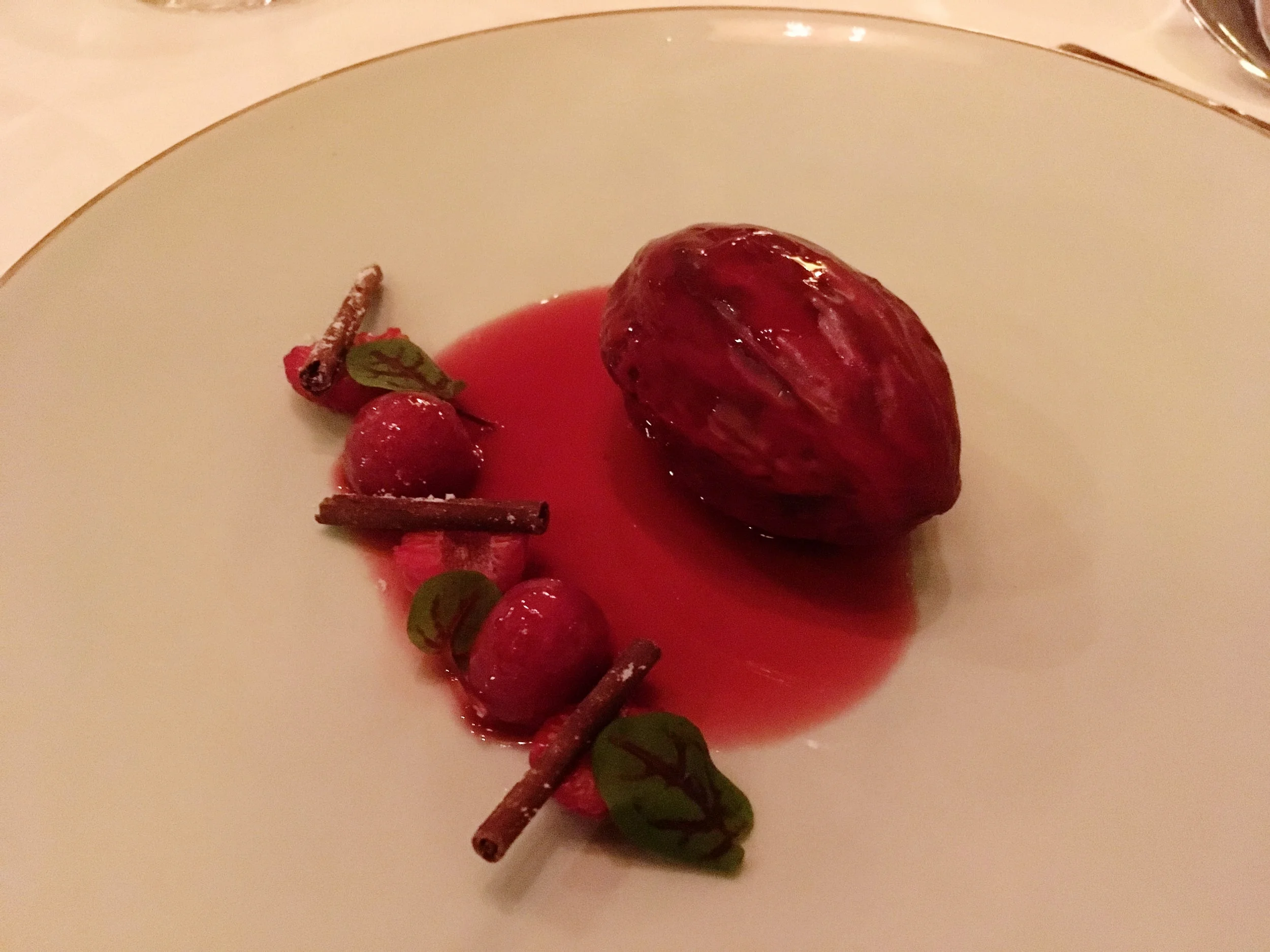 Disney_Cruise_Remy_Cocoa_bean_dessert.jpg