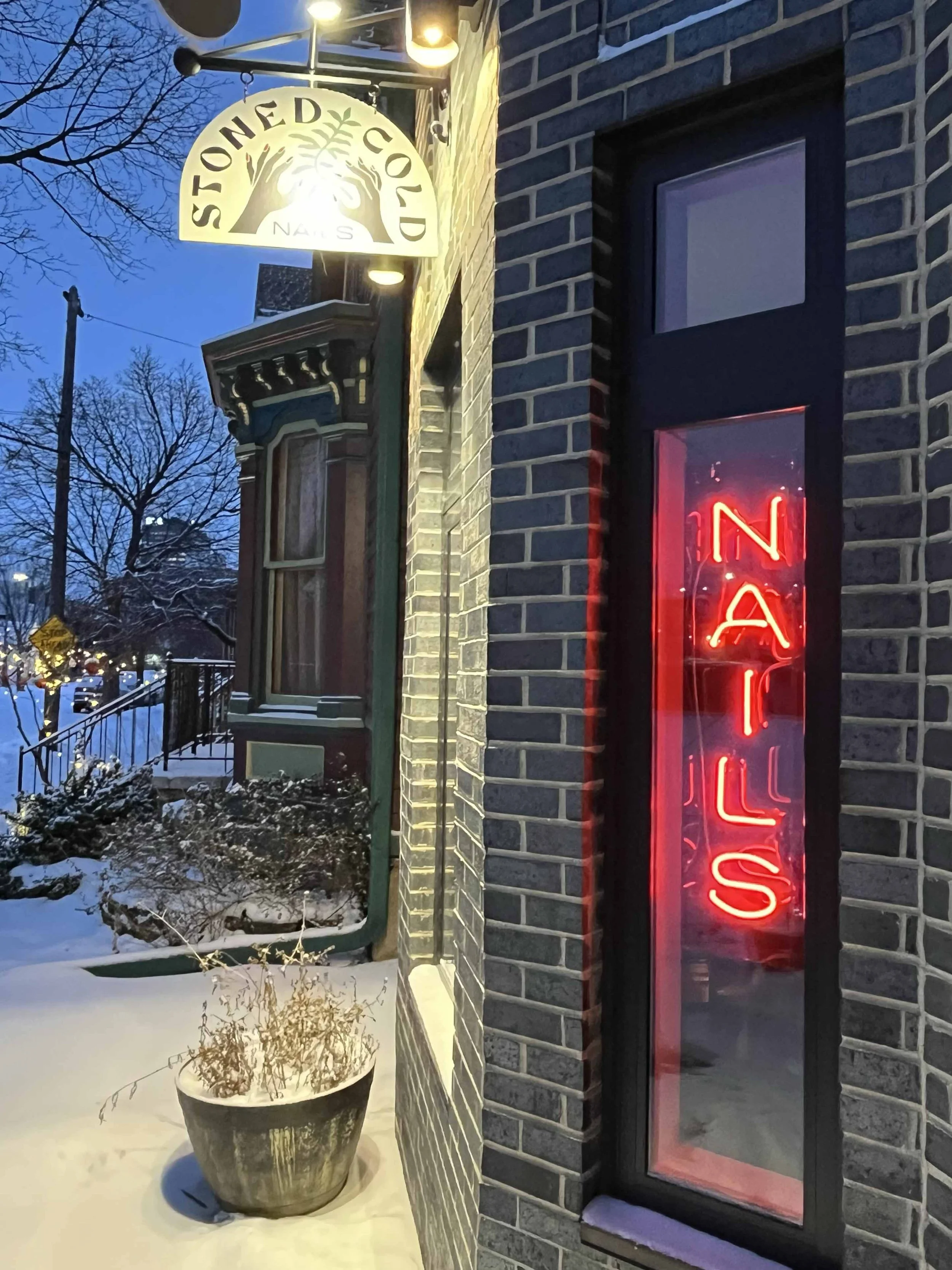 nails neon signs detroit.jpg