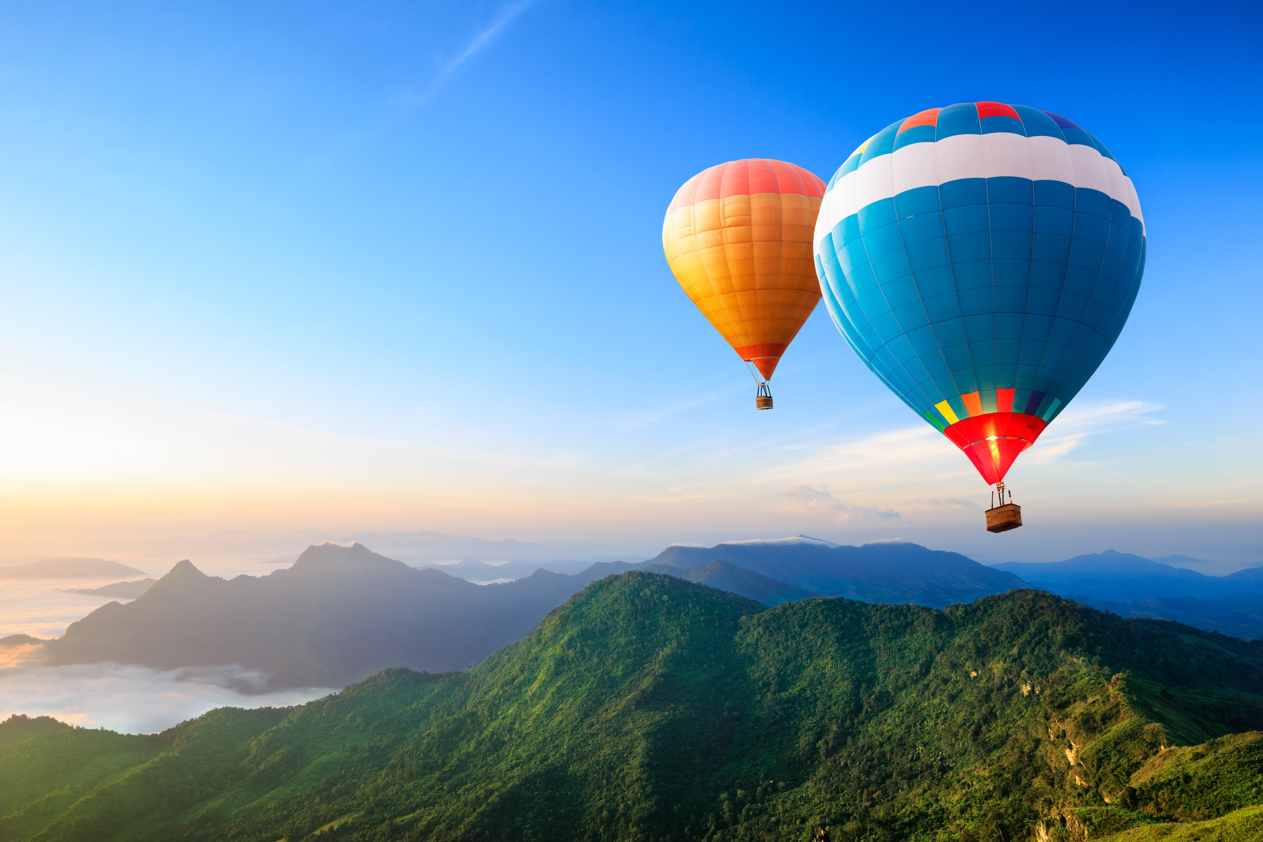 Hot_air_balloons_in_beautiful_background.jpg