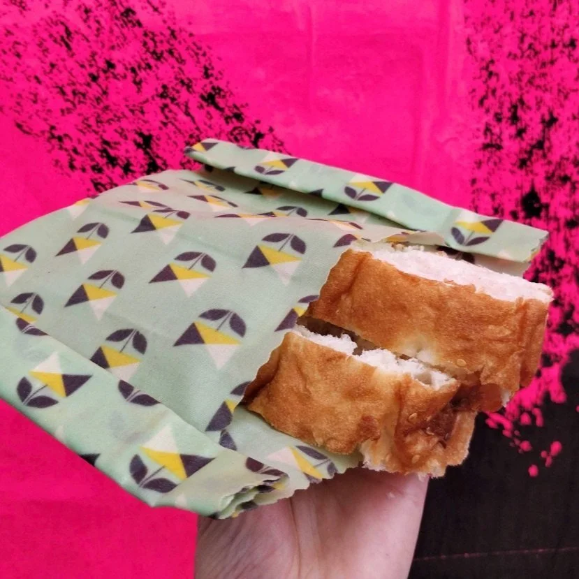 How To Fold Beeswax Wraps into a Pouch