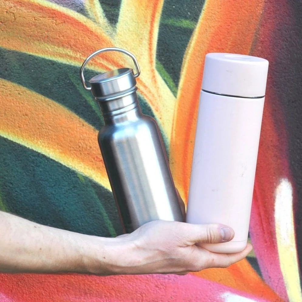 Our 5 Fav Non-Plastic Reusable Water Bottles (& Our Least Favourite!)