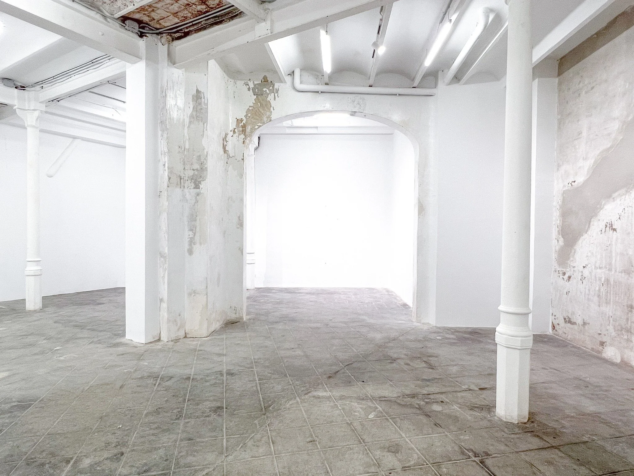 Discover Al-Tiba9 Gallery in Barcelona! A distinguished architectural space dedicated to presenting innovative and intellectually engaging exhibitions. Showcasing both emerging and established artists, the gallery offers a unique cultural experience 