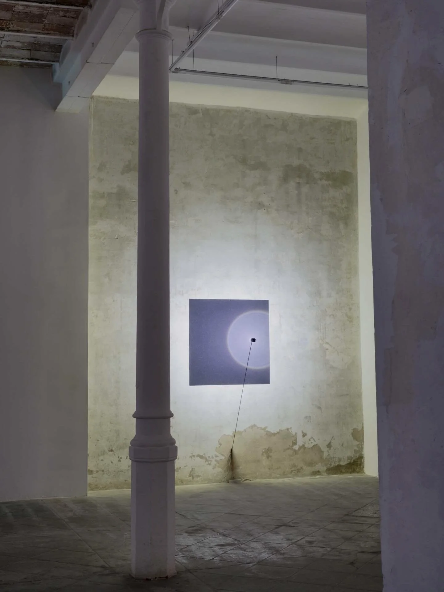 On view at Al-Tiba9 Gallery!

Fabrizio Corneli, Halo, 2018.
Mixed Media on aluminum plate, led on inox bar, driver.
100 x 100 x 65 cm

📅 Until November 29th, 2025
📍 Al-Tiba9 Gallery, Comer&ccedil; 11, 08003 Barcelona. 

Con el patrocino de @iicbarc