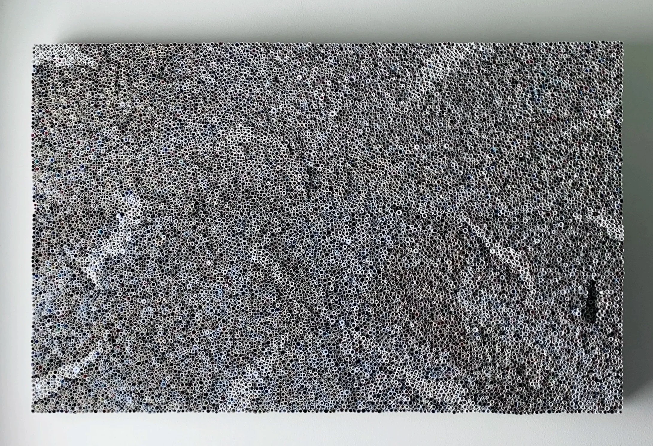 Art_Magazine_Contemporary_Altiba9_Kjersti Ochsner_LoopHole_PaperRelief_38x24x2_2023.jpg