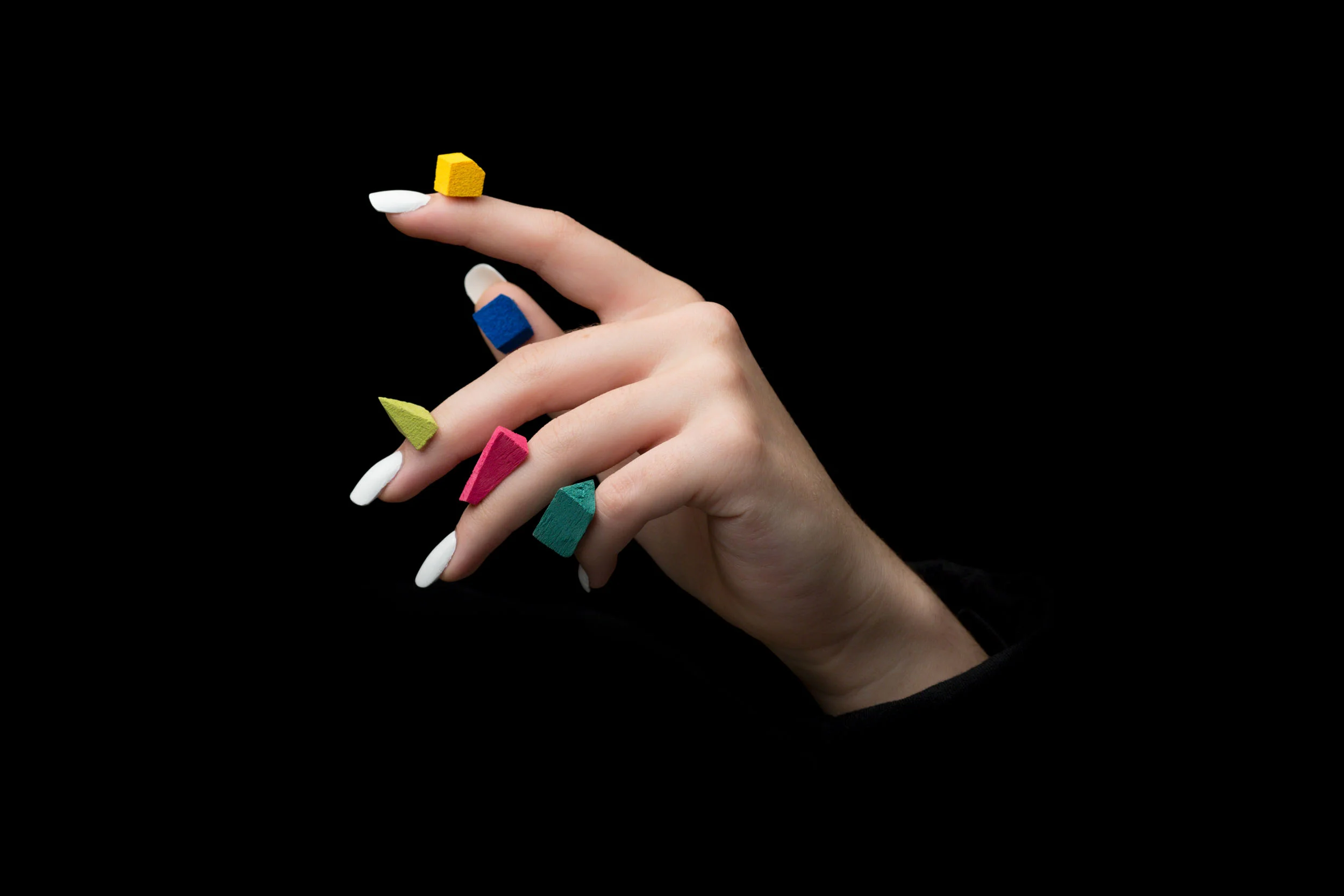 Left Hand Case Study 2 2016, archival pigment print 40.5 x 61 cm / 16 x 24 in. Edition of 2