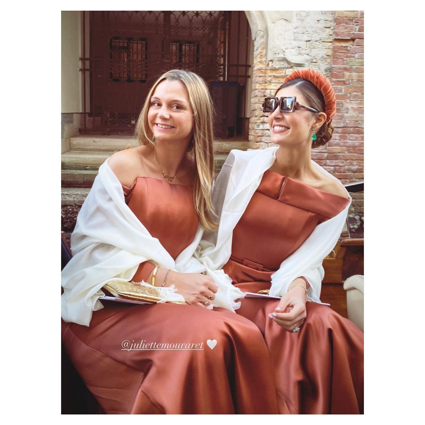 Beautiful bridesmaids in Venice this weekend. Wearing bespoke burnt-orange died silk couture gowns.

#gainsbourgatelier #madeinlondon