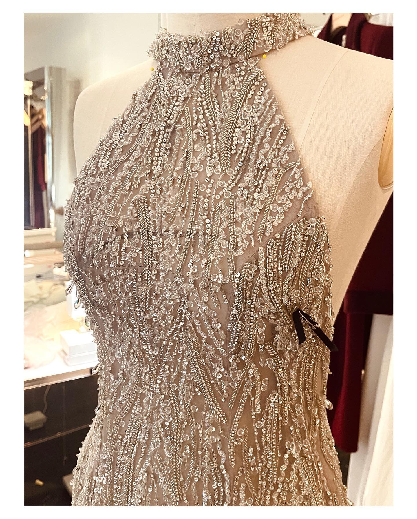 Details of the Kartini dress ✂️

#workinprogress #inthestudio #gainsbourgatelier #beadedeveningdress #weddingdress
#madeinlondon
