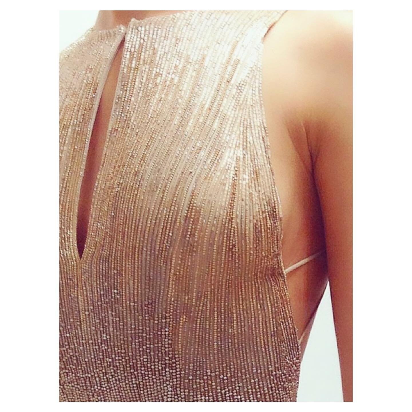 Golden dream ✨ 

Gunmetal, rose gold and pearlised peach beading on nude silk georgette 

#beadeddress #contemporarycouture #gainsbourgatelier #madeinlondon #oneofakind #couture #bespokedesign