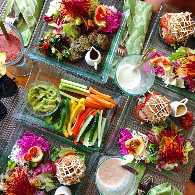 Raw-vegan-food-in-Bali...-Does-it-get-much-better-My-family-and-I-shared-this-incredible-feed-so-cra.jpg