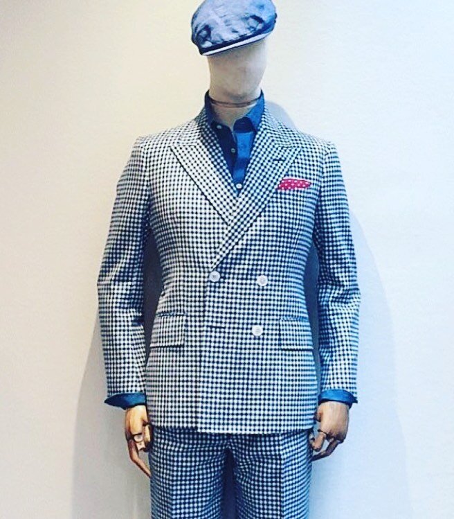 It doesn&rsquo;t always have to be linen or cotton in the summer. #tropicalwool #gingham #doublebreasted #suit at #MbE #bespoke #summeroutfits #mensstyle