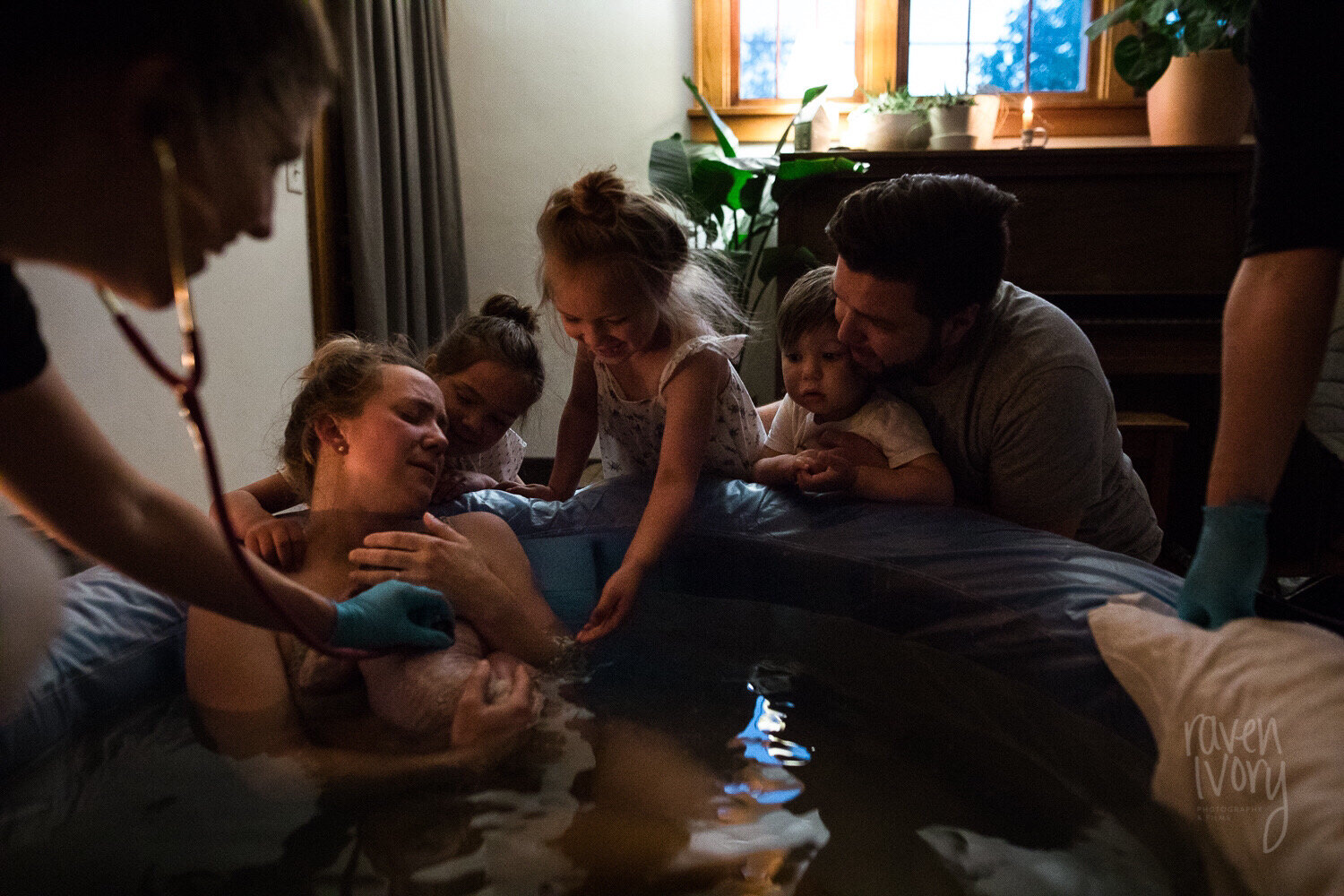 Born in the Water, A Collection of Gorgeous Waterbirth Photographs —  Gather Birth Cooperative