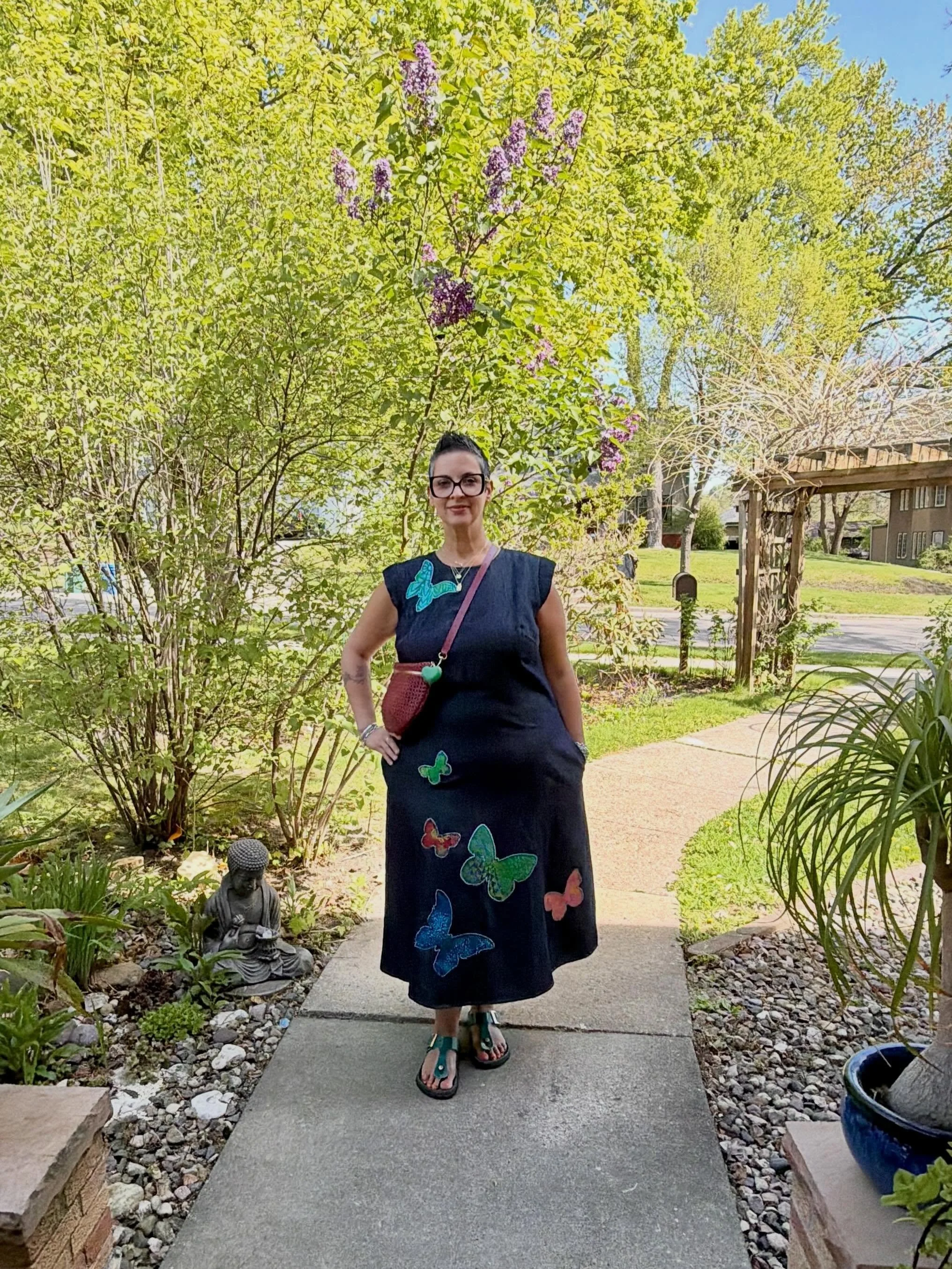 My fave dress came from @jjillstyle in only one color with the greatest silhouette for me! So I got two of the same and DIY one of them using @suepenndesigns butterfly panel and voila! I feel like&hellip;myself! 

The tutorial is now live on @janomea