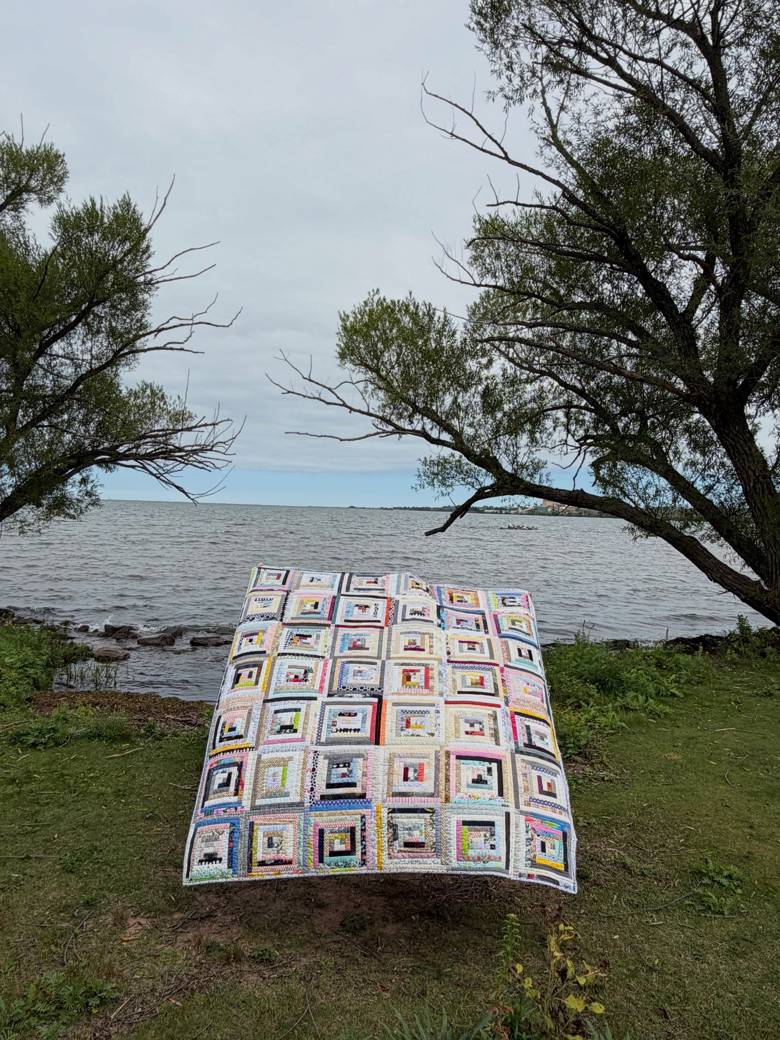 Water is me. 

Thanks to my peeps for holding my @accuquilt cut beauty!