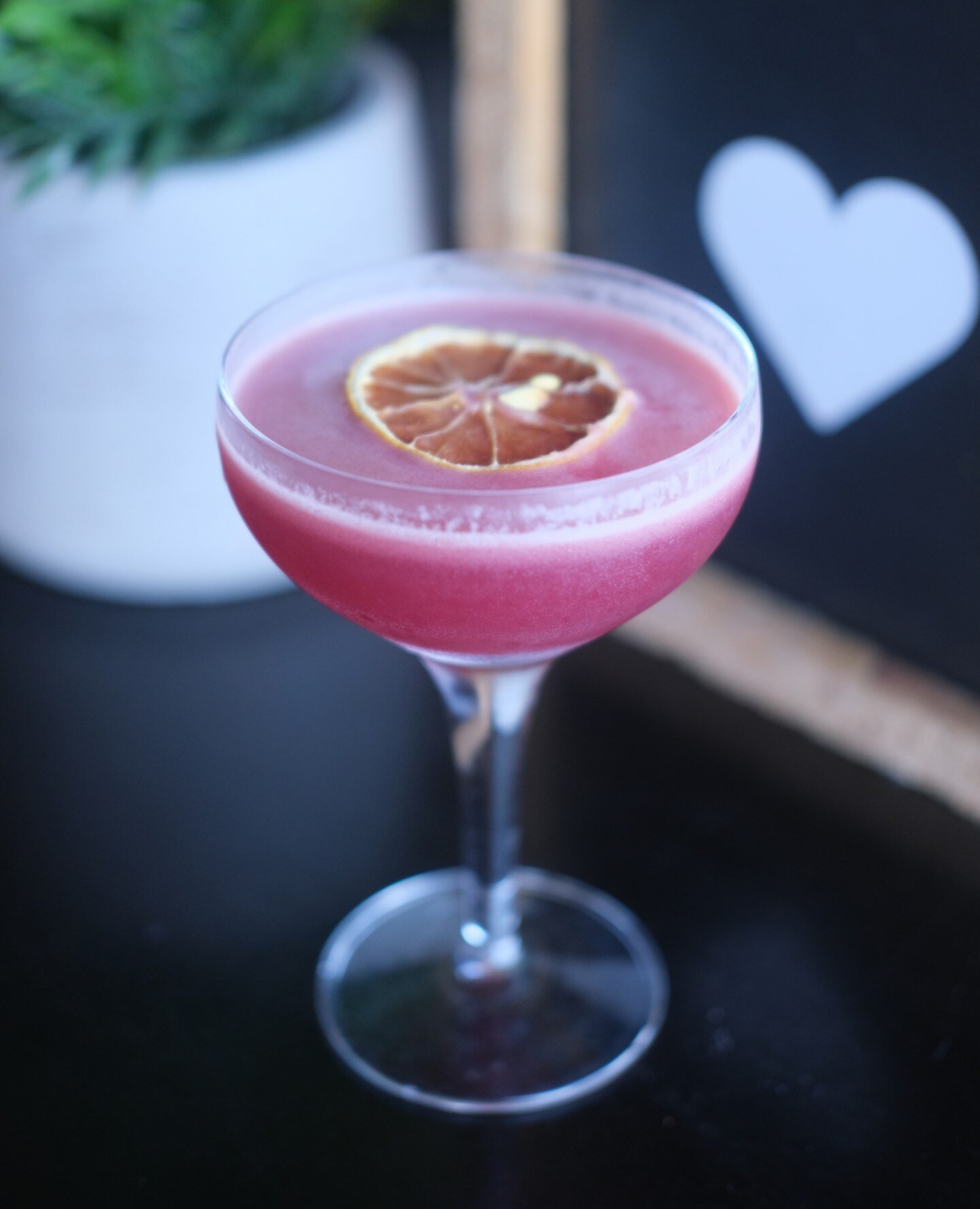 Brighten up your weekend with our Pop of Pink cocktail special! 💖⁠
Pink Gin, Lemon Juice, Raspberry, Coconut and Orange Juice. Available Friday, Saturday and Sunday at Box Burger. ⁠
⁠
#boxburger #boxburgerbray #bray #brayseafront #borningbray #cockt