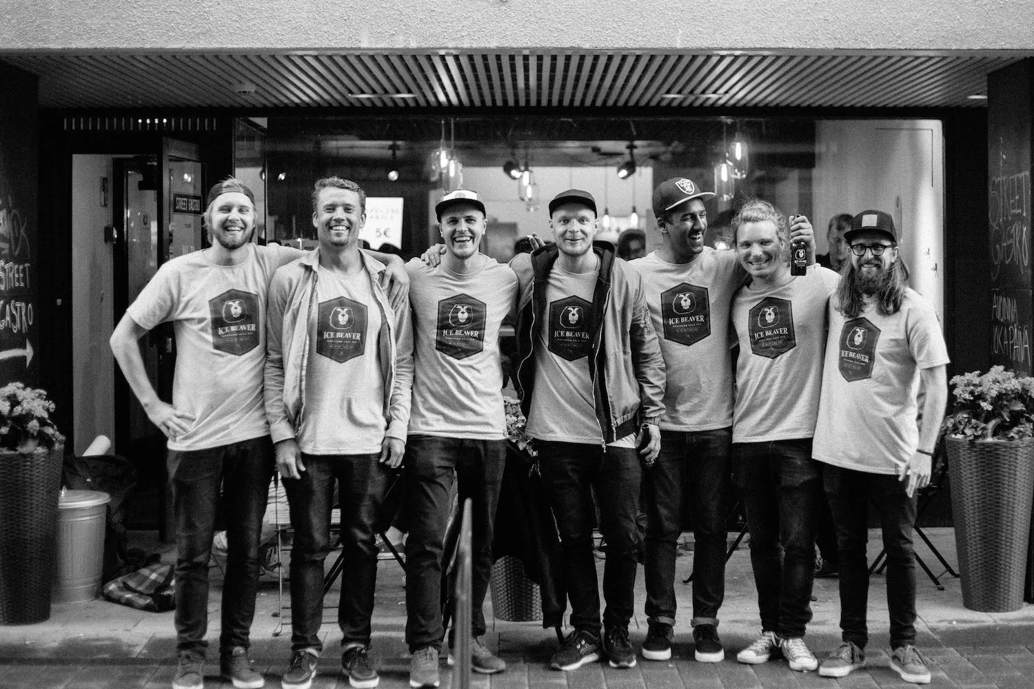 team_web.jpg