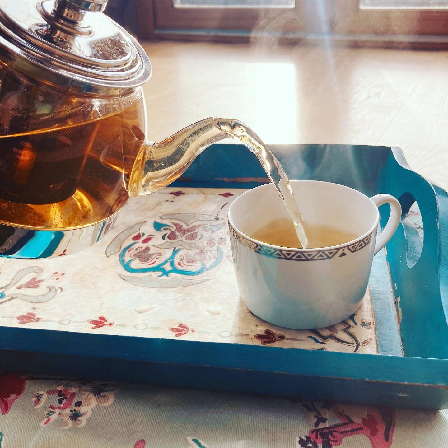 I say let the world go to hell, but I shall always have my tea 😇 Thank you Dostoyevsky for these fine wise words which can be applied to all beverages 

#wearestillhere #mentalhealth #meditation #tea #retreats #privateretreats #galway #love #solitud