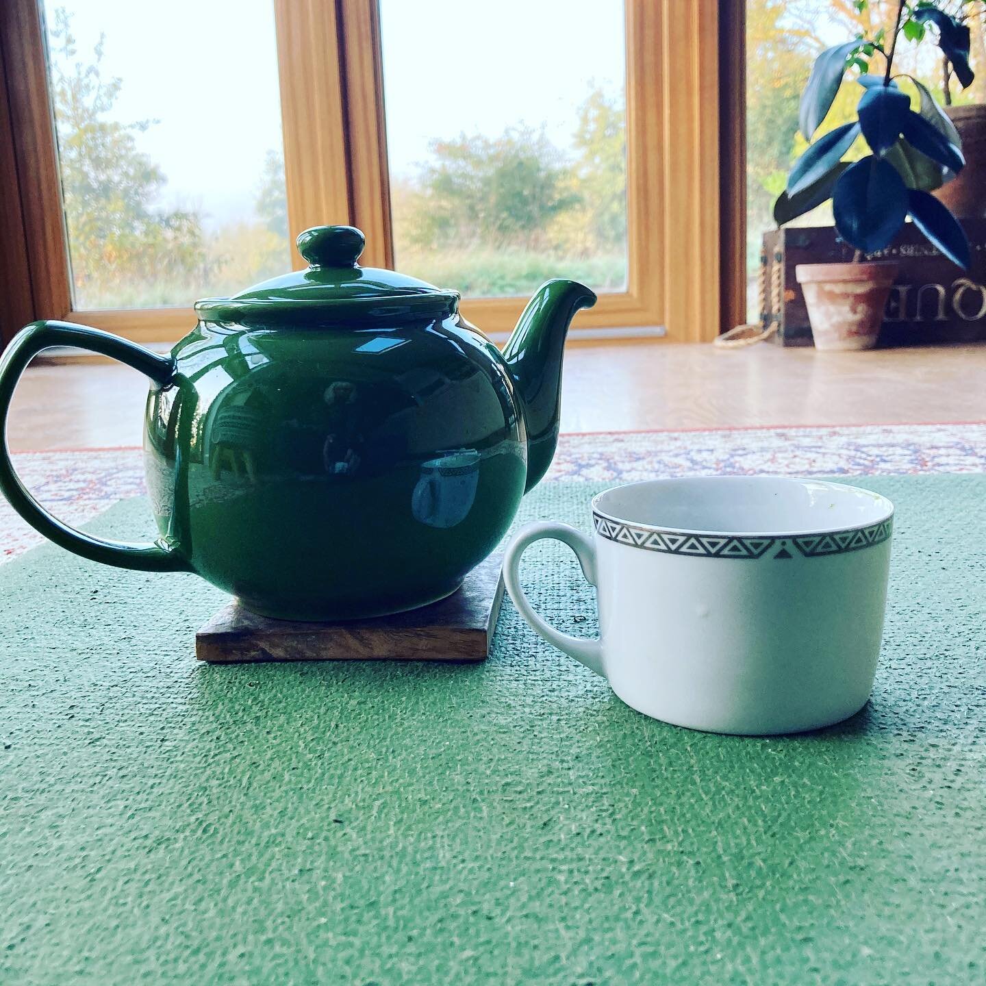 My kind of productivity ☕️ The great act of enjoying a cup of tea fully 🙏🏻 Don&rsquo;t run around all day being busy or needing to look busy, it&rsquo;s a waste of precious time 😊 Do not listen to those who tell you that you should be busy 👍 Spen