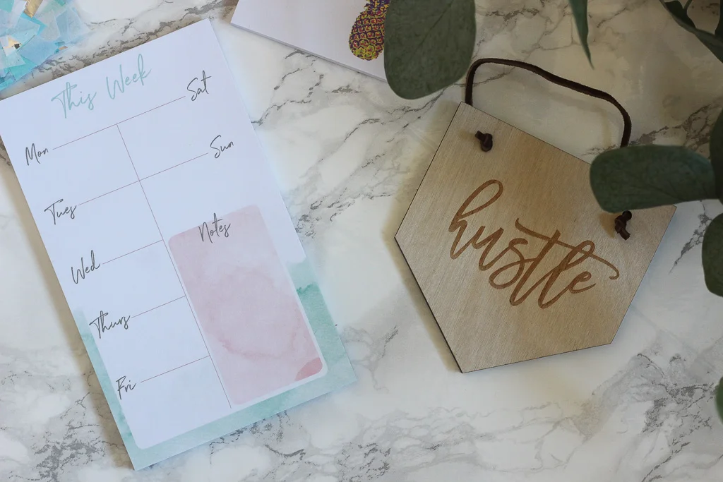 Planner by @thecreativesparkstudio and Hustle Banner by @springmeadow.co.jpg