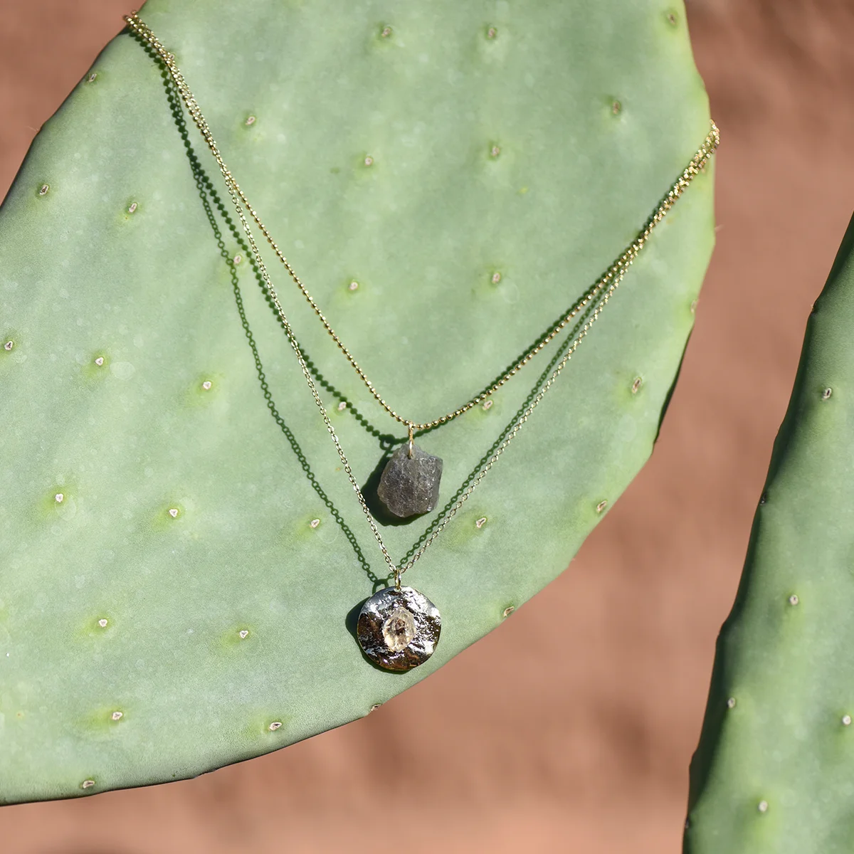 Collier Chunk Labradorite & Collier Médaille Diamant d'herkimer.jpg