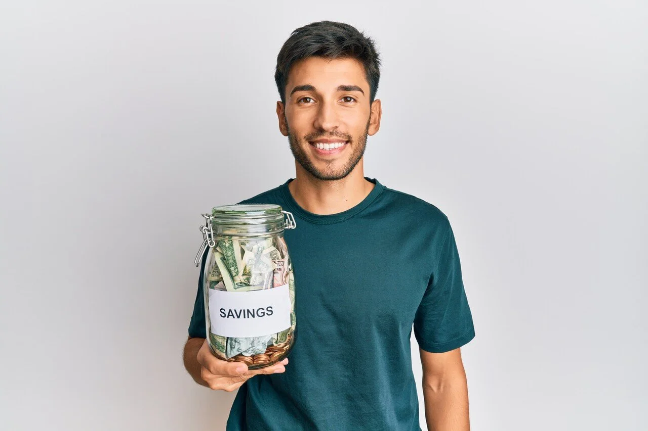 Maximizing Your Savings: How CDs and IRAs Fit into Your Savings Strategy