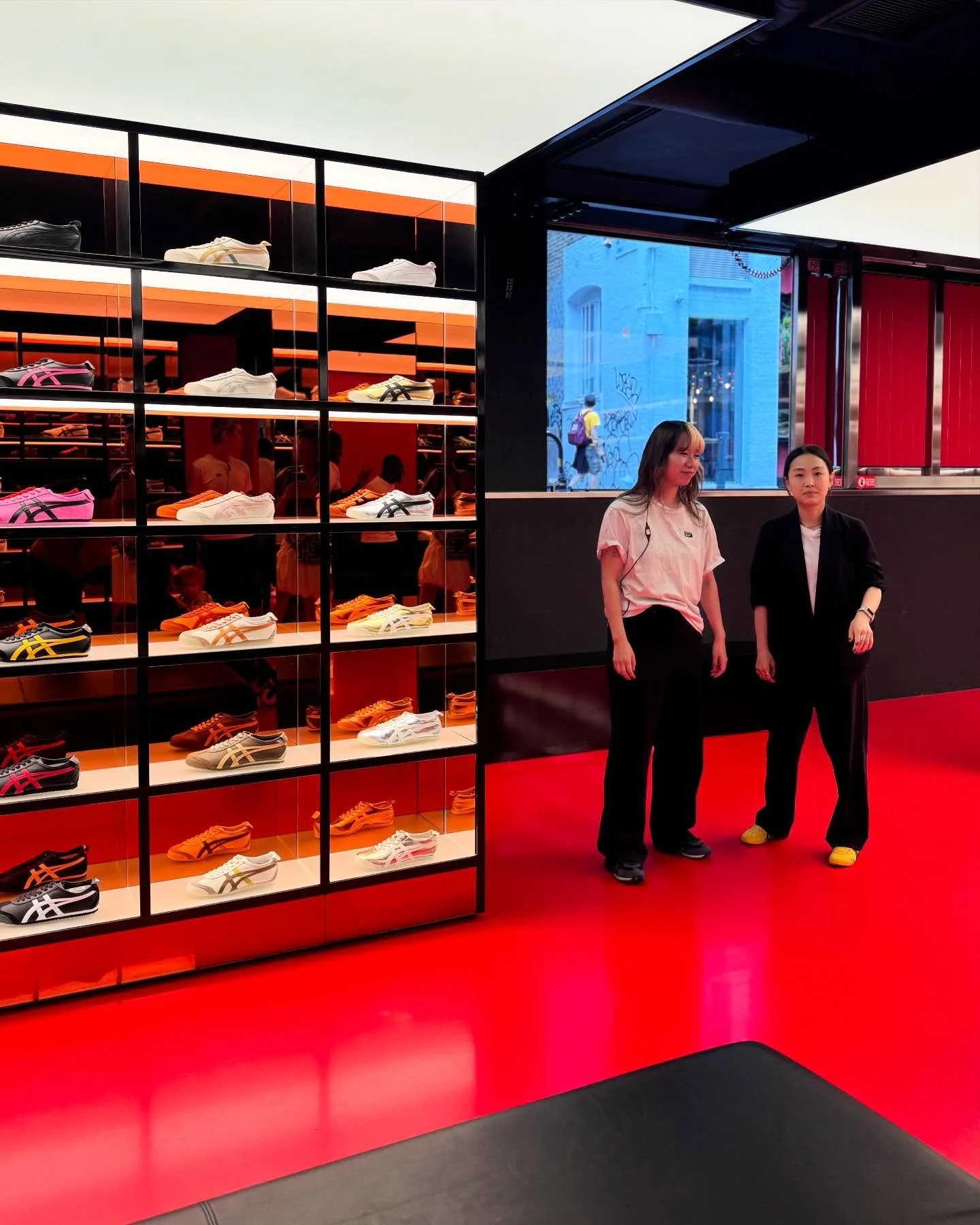 Simple and bold. I loved this experience at @onitsukatigerofficial Covent Garden in London.