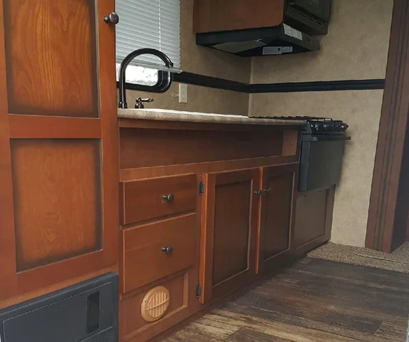GLOBAL RV- aspen trail_interior_8.jpg