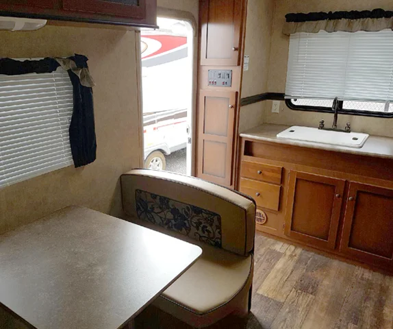 GLOBAL RV- aspen trail_interior_2.jpg