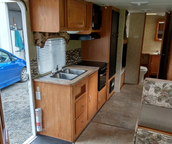 GLOBAL RV- SCAMPER_exterior_2.jpg