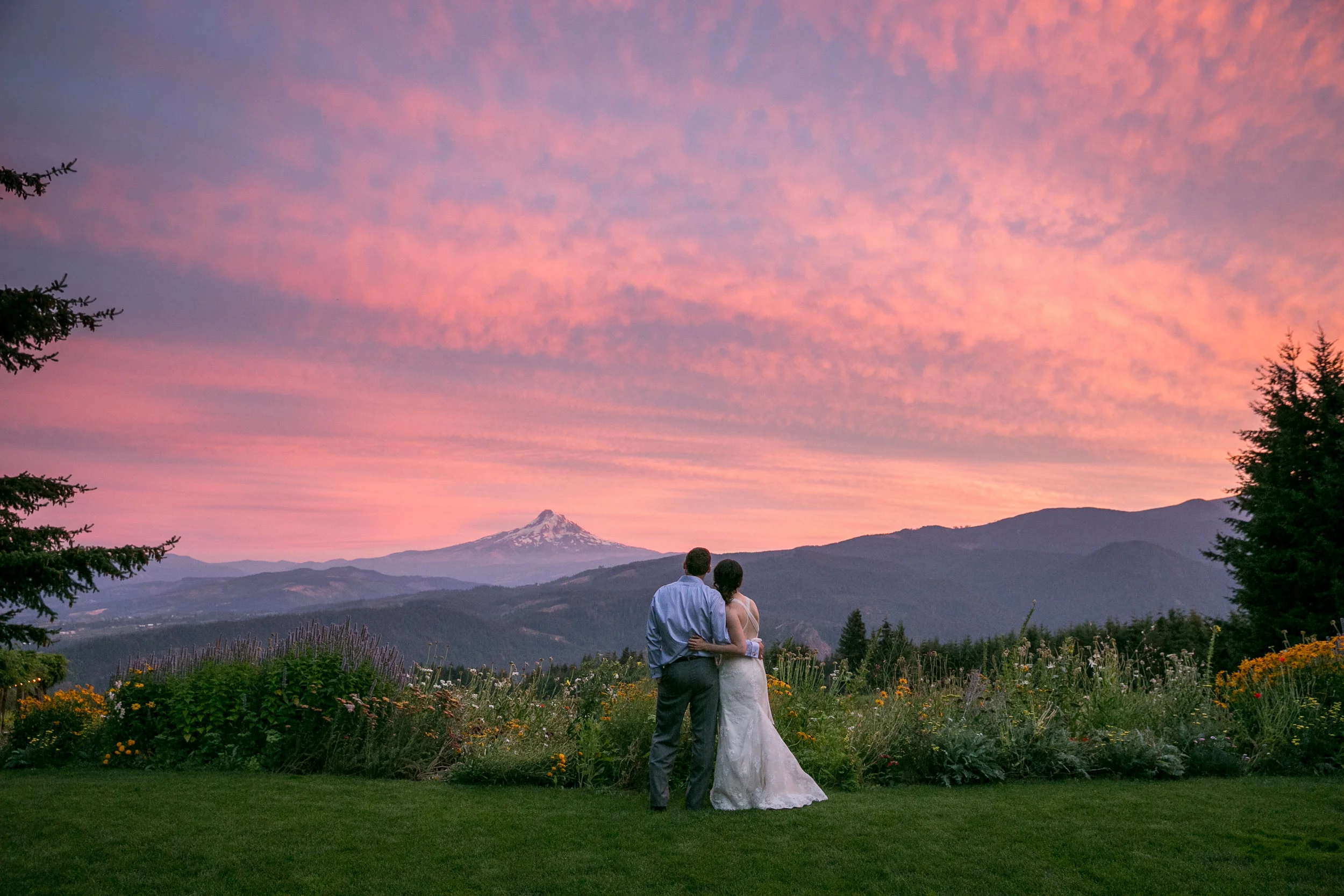 Gorge Crest Mt Hood Wedding Sunset.jpg