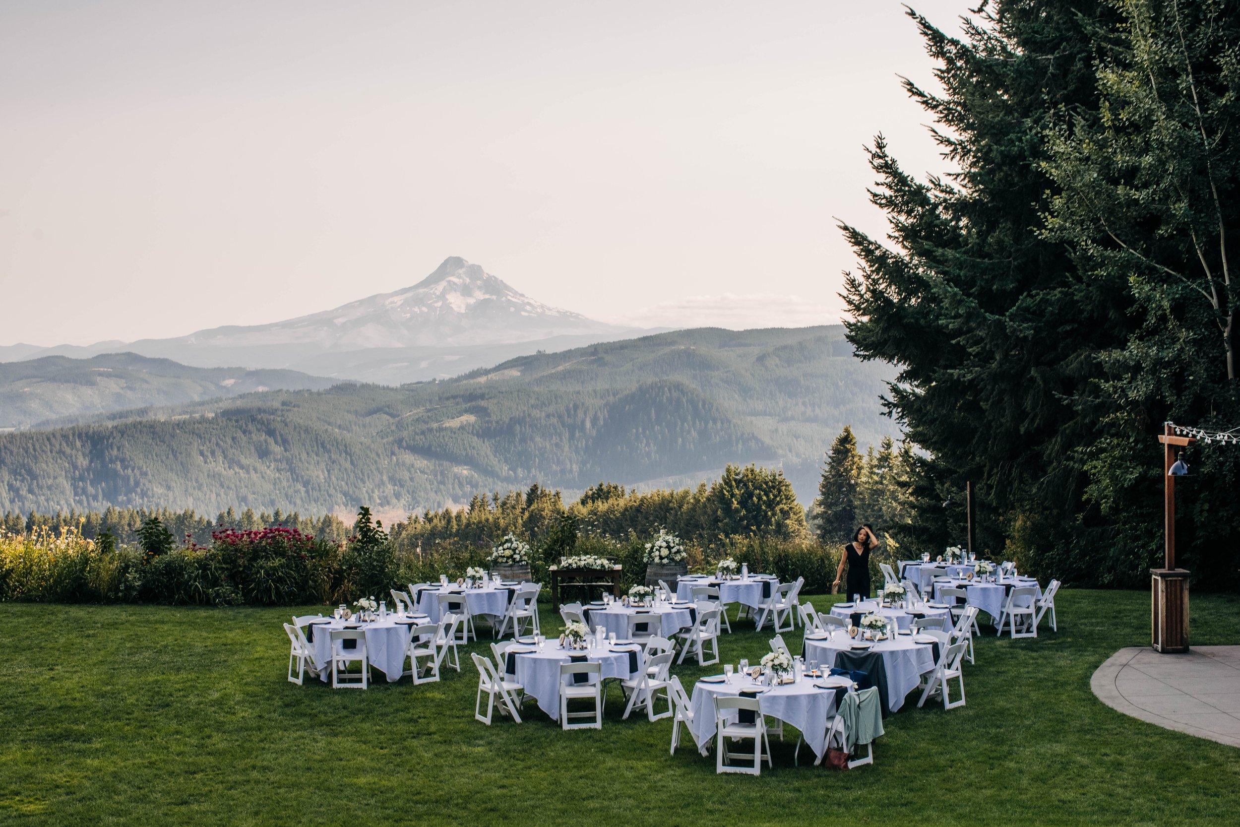 Gorge Crest Winery Wedding Venue Hood River Oregon.Stacie Shoots (36).jpg