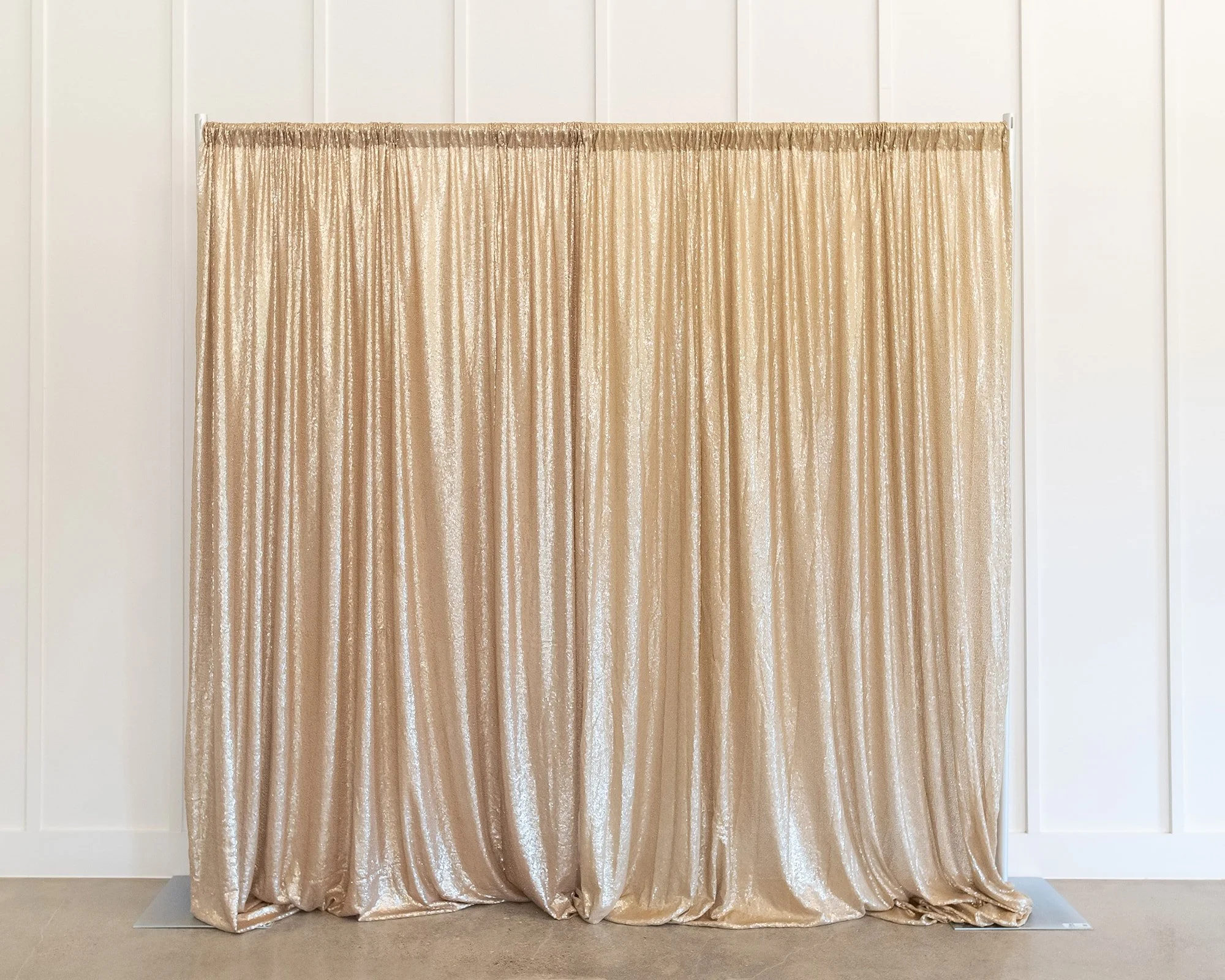 Booth-Champagne-Sequin-min-min.jpg