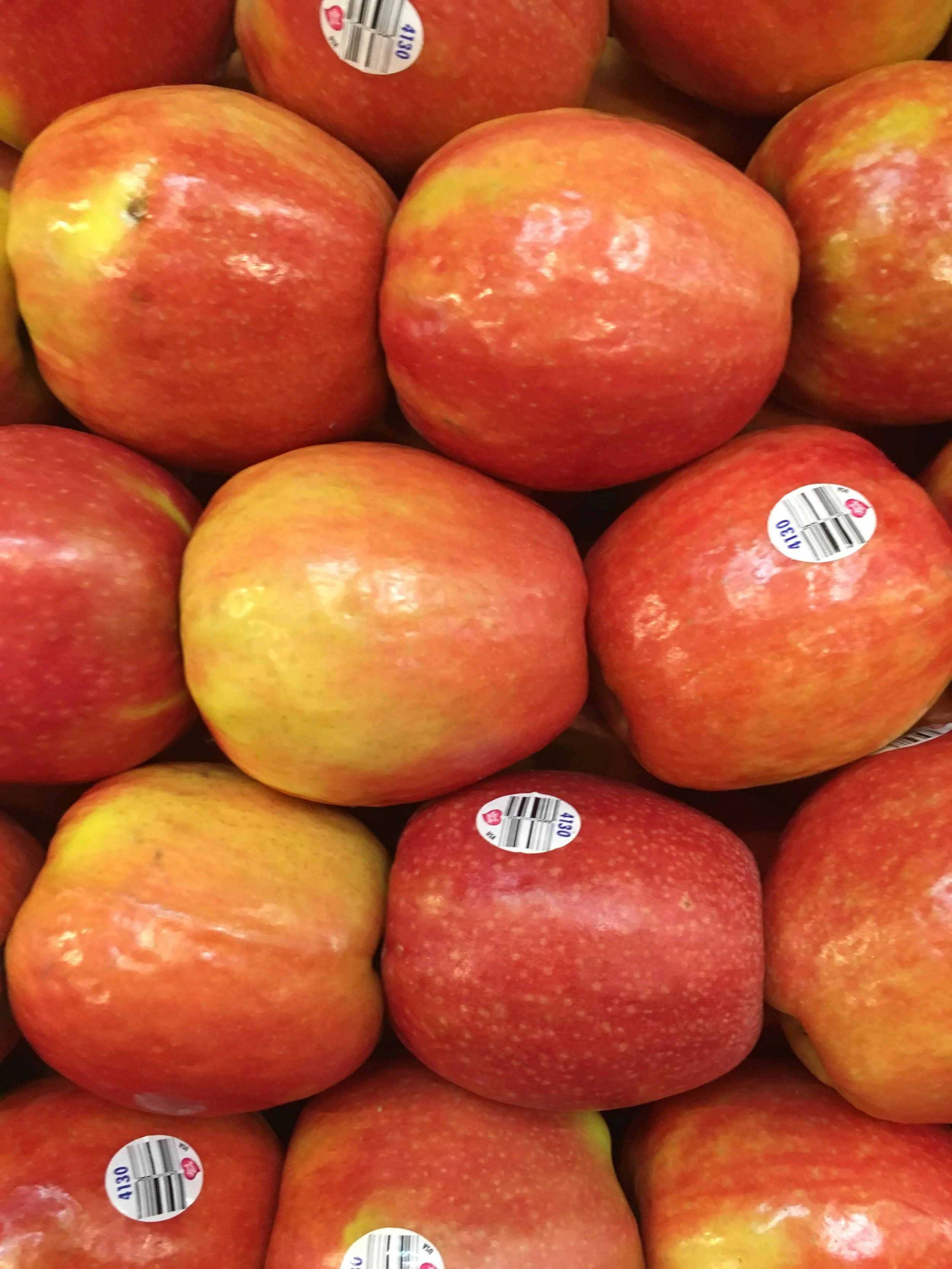 Organic apples at Russo’s