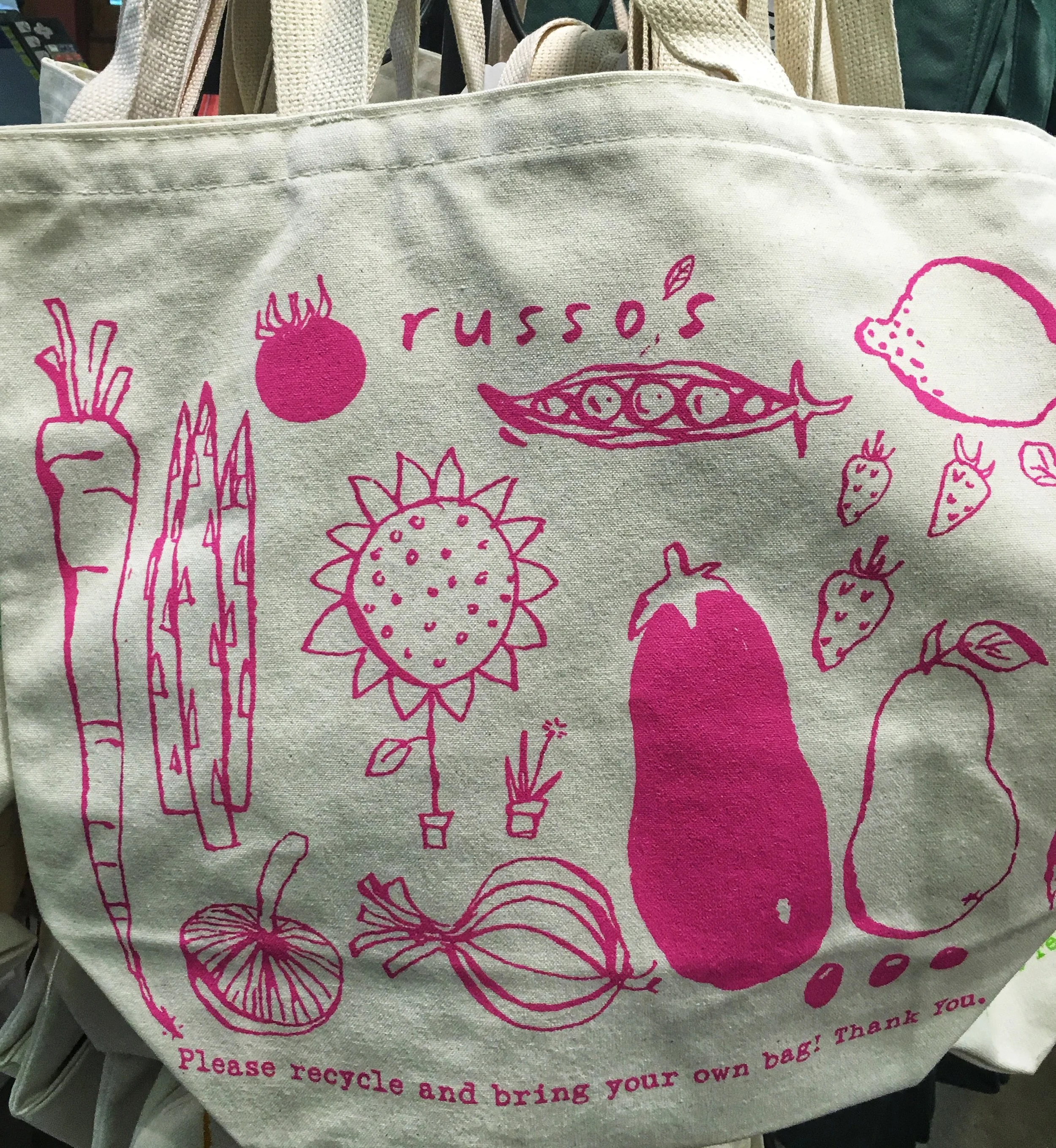 A very happy pink Russ'o’s Tote Bag or Summer!