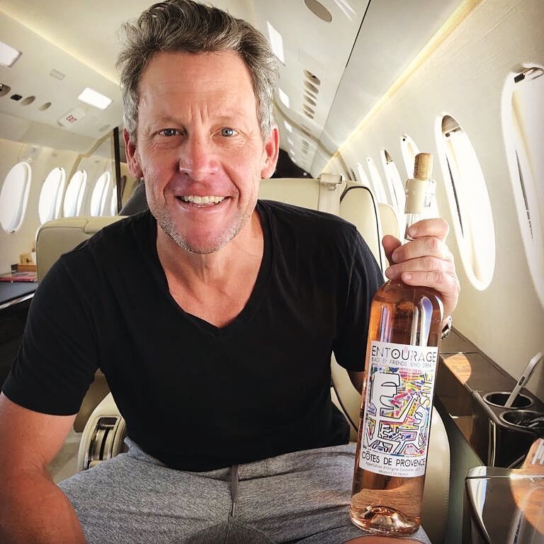 @lancearmstrong never leave without it! 😜 #drinkentourage #pouritshareitloveit #usa