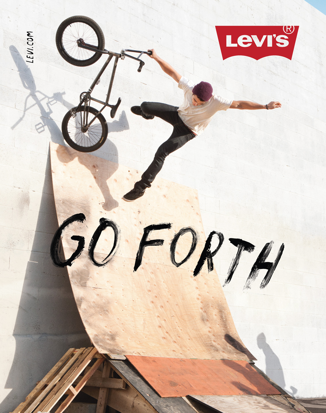 09-GLOBAL-LEVIS.jpg