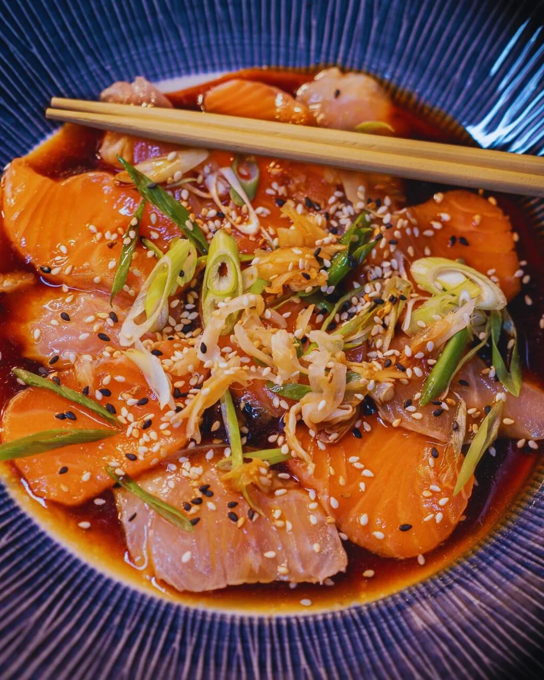🍣 Our New Style Sashimi pairs silky bass and salmon with zesty ponzu, pickled ginger, and a light sprinkle of sesame.

Menus on our website. Link in bio @gambaglasgow

#gambaglasgow #glasgowrestaurant #seafoodglasgow #glasgowfood #glasgoweats #seafo