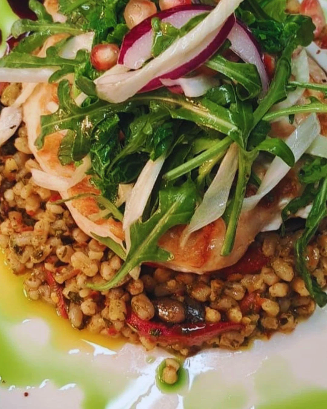 Let's do lunch! 

Join us Wednesday to Friday, 12 noon &ndash; 2.00 pm and enjoy:

🍴 2 Courses &pound;30
🍽️ 3 Courses &pound;35

Take a well-earned break and enjoy lunch with us this week.

Among the dishes, Chicken Paillard. 

Served with vibrant 