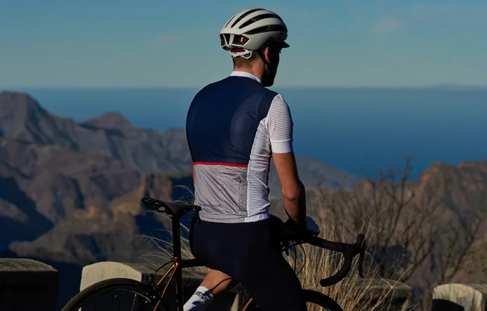 men-cycling-jersey-micheline-navy-grey-action-ss18-13.jpg
