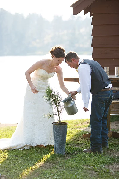  TREE PLANTING CEREMONY – Trees are wonderful metaphors for marriage  photo ©    Studio-LB   
