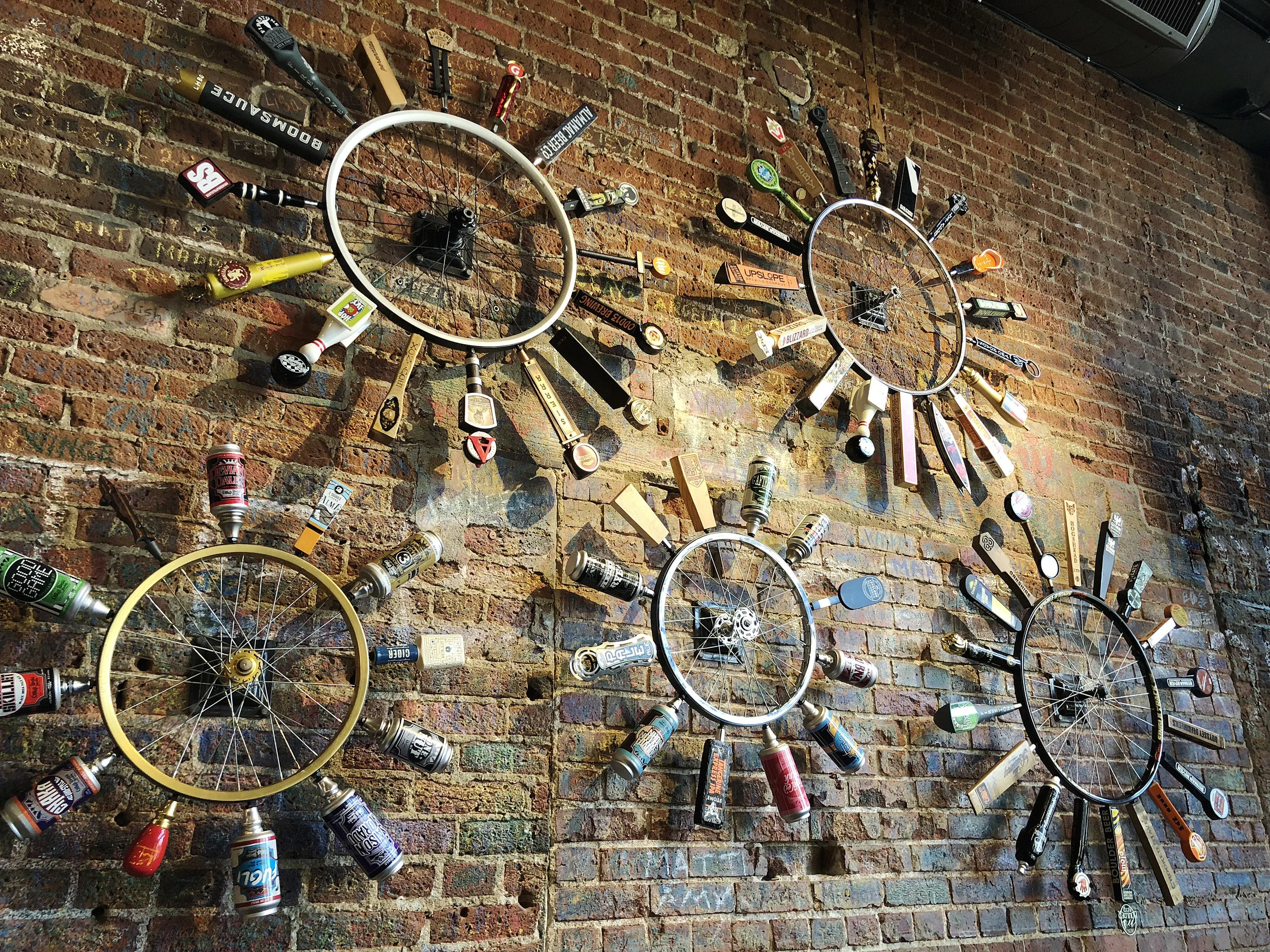 OSKAR BLUES / BIKE WHEEL TAP FEATURE