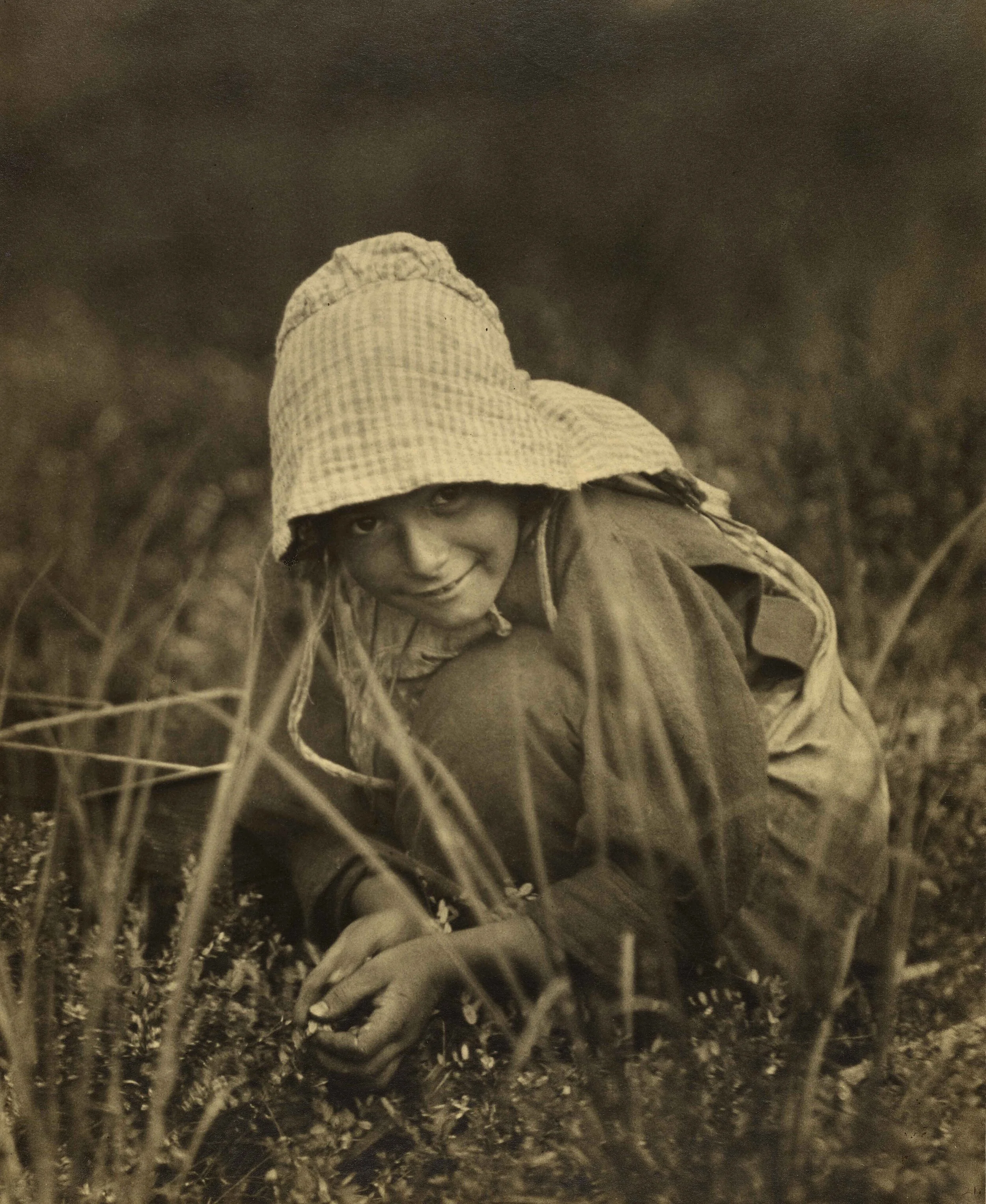 Lewis HIne, Cranberry Picker, New Jersey 1913